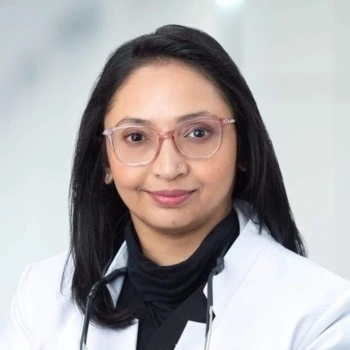 dr aeliya razvi - associate dentist